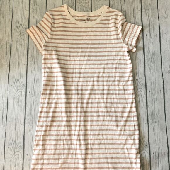 Universal Thread Dresses & Skirts - Universal Thread white and tan t-shirt dress-medium